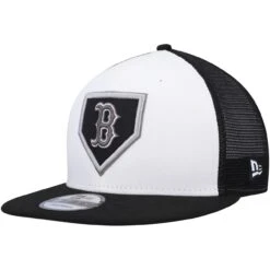 Men's Boston Red Sox New Era White/Black 2022 Clubhouse Trucker 9FIFTY Snapback Hat