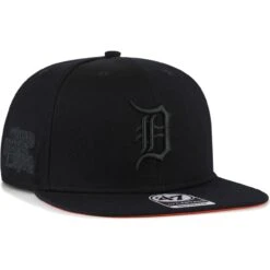 Men's Detroit Tigers '47 Black On Black Sure Shot Captain Snapback Hat