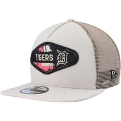 Men's Detroit Tigers New Era Natural Retro Beachin' Patch A-Frame Trucker 9FIFTY Snapback Hat