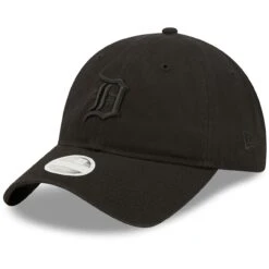 Women's Detroit Tigers New Era Black On Black Core Classic II 9TWENTY Adjustable Hat